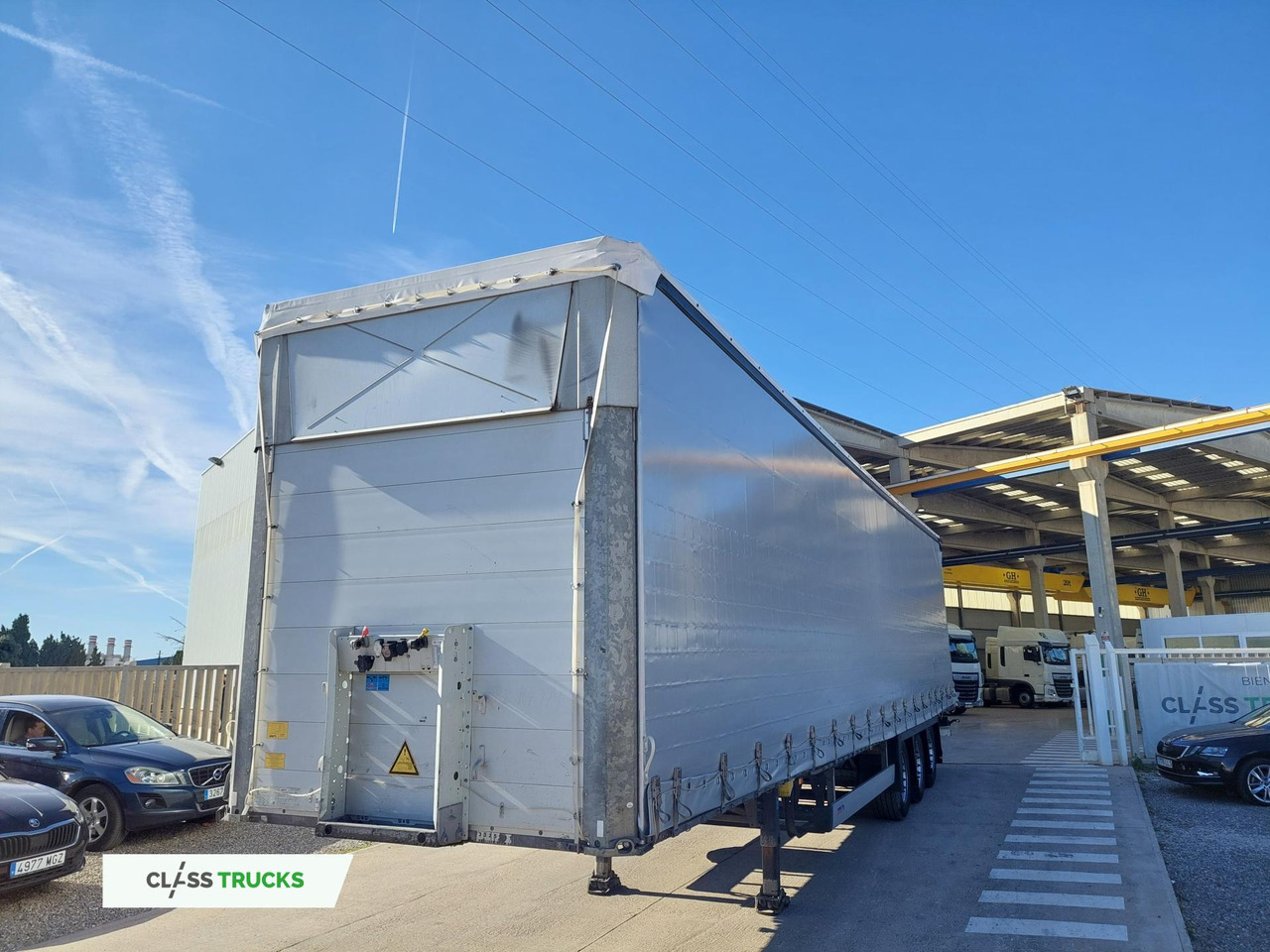 Semiremorcă prelată Schmitz Cargobull SCS24/L Varios: Foto 1