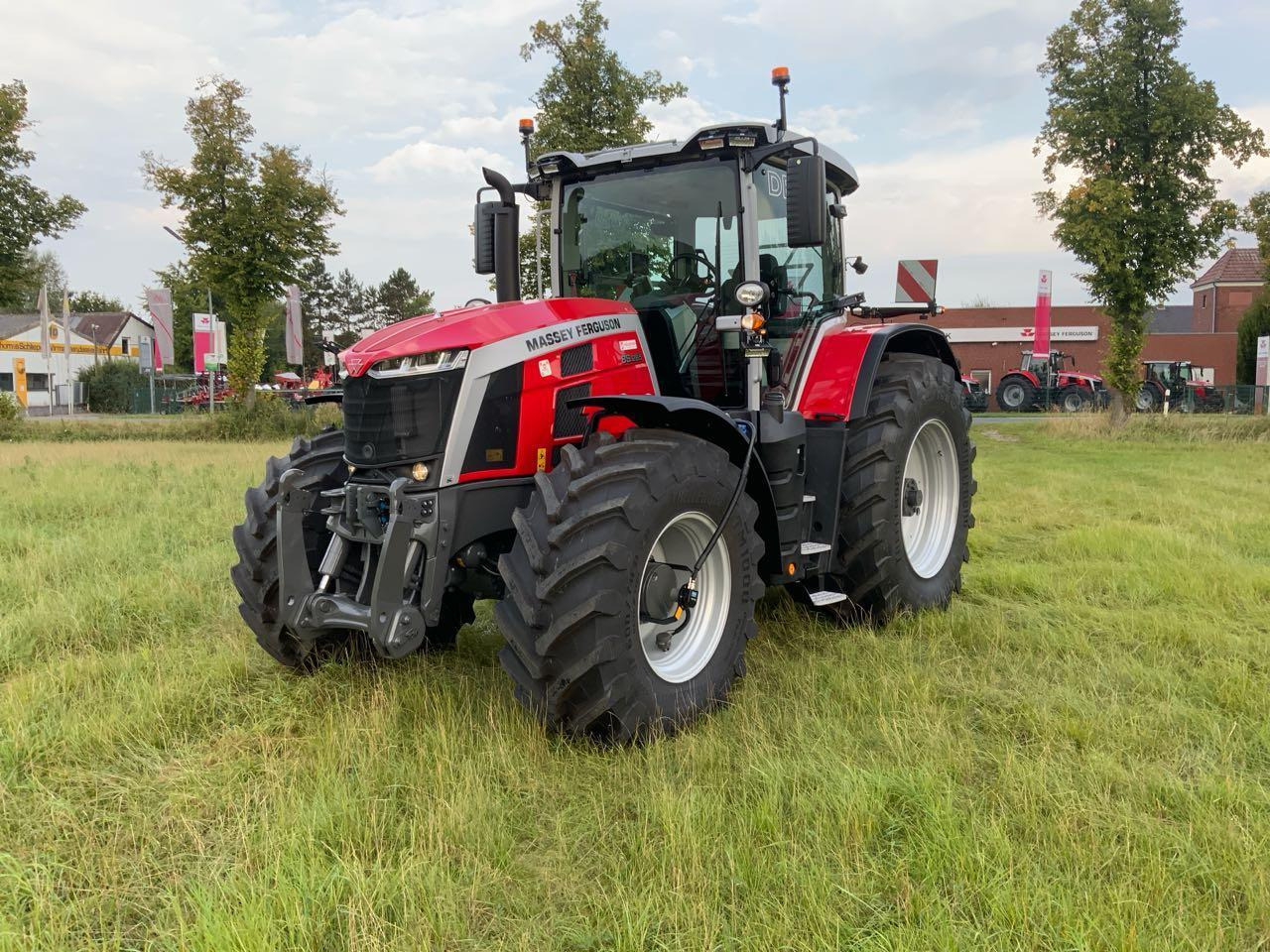 Massey Ferguson MF 8S.265 DYNA-VT - Tractor agricol: Foto 4 Massey Ferguson MF 8S.265 DYNA-VT - Tractor agricol: Foto 4