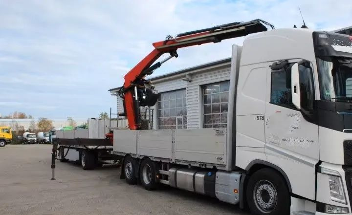 Volvo FH500 6x2 | Platforma z HDS Fassi F215A7 - Sterowanie radiowe | Euro 6 | Automatyczna skrzynia | 390 000 km - Alte utilaje: Foto 2 Volvo FH500 6x2 | Platforma z HDS Fassi F215A7 - Sterowanie radiowe | Euro 6 | Automatyczna skrzynia | 390 000 km - Alte utilaje: Foto 2