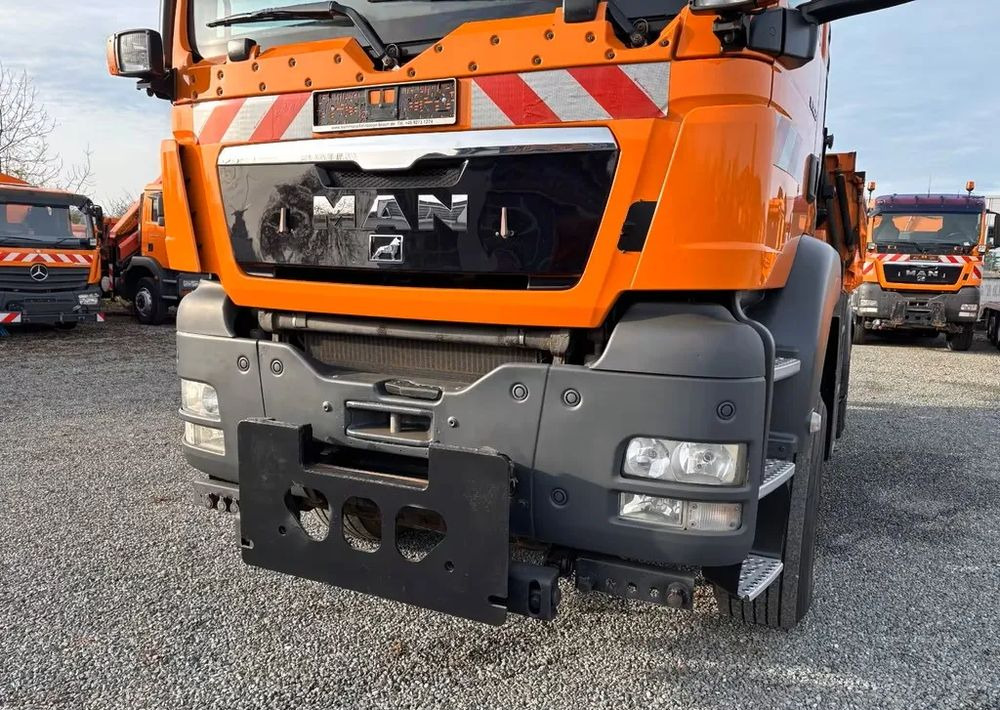 Camion basculantă MAN TGS 18.320/ 4x4 / Euro4 /Wywrotka trójstronna Meiller +Kran Atlas TLC 82.2 +sterowanie radiowe – Przystosowany do pracy zimą — odśnieżanie, posypywanie, pług: Foto 8