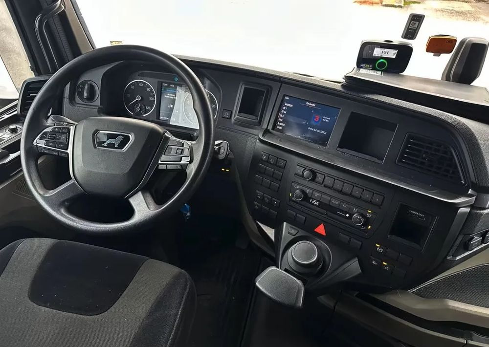 MAN TGX 26.470 6x2 | BDF | Oś podnoszona + skrętna | Retarder | Euro 6 | Automatyczna klimatyzacja | Napęd na tylne koła - Camion şasiu: Foto 5 MAN TGX 26.470 6x2 | BDF | Oś podnoszona + skrętna | Retarder | Euro 6 | Automatyczna klimatyzacja | Napęd na tylne koła - Camion şasiu: Foto 5