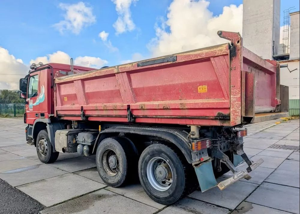 Mercedes-Benz Actros 2644 EPS |Wywrotka 3-stronna Meiller Bordmatik | 6x4 | Euro 5 | Plandeka rolowana - Camion basculantă: Foto 2 Mercedes-Benz Actros 2644 EPS |Wywrotka 3-stronna Meiller Bordmatik | 6x4 | Euro 5 | Plandeka rolowana - Camion basculantă: Foto 2