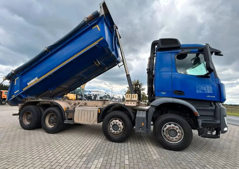 Mercedes-Benz Arocs 4142 | Wywrotka Schmitz | 8x4 | Euro 6 | Klima | Retarder | 242 598 km - Camion basculantă: Foto 3 Mercedes-Benz Arocs 4142 | Wywrotka Schmitz | 8x4 | Euro 6 | Klima | Retarder | 242 598 km - Camion basculantă: Foto 3