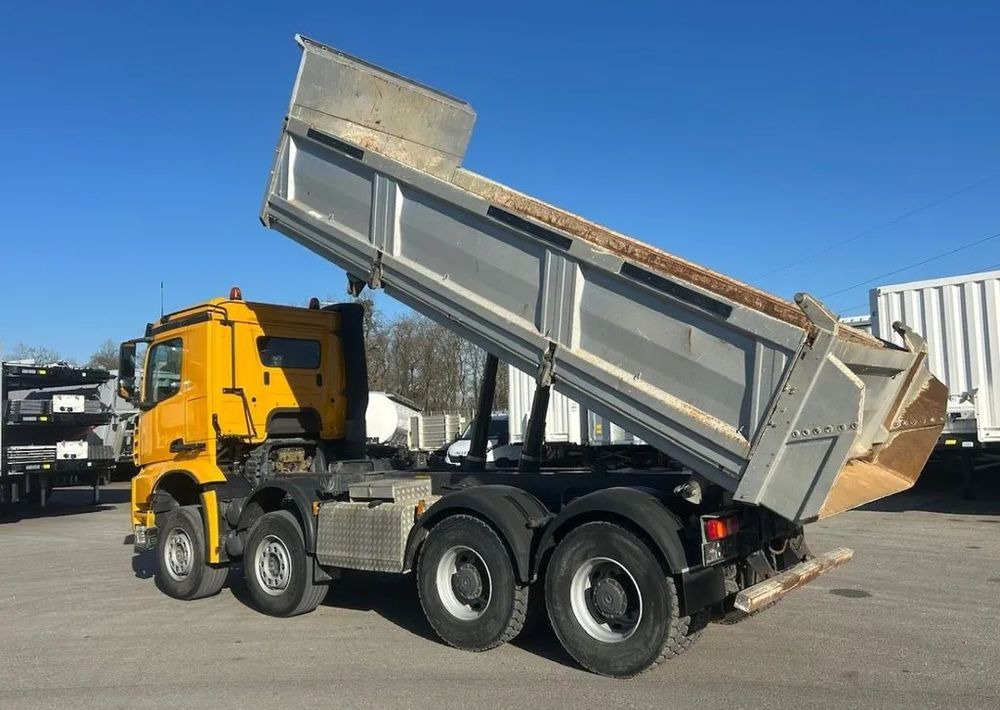 Mercedes-Benz Arocs 4145 8x4 | Meiller Kipper |Wywrotka trójstronna | Bordmatik | 453 KM | Euro 6 | 2018 - Camion basculantă: Foto 5 Mercedes-Benz Arocs 4145 8x4 | Meiller Kipper |Wywrotka trójstronna | Bordmatik | 453 KM | Euro 6 | 2018 - Camion basculantă: Foto 5