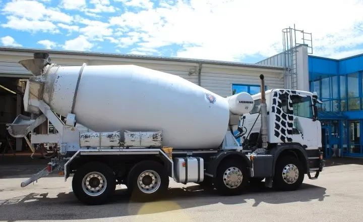 Scania G 410 8x4 – betonowóz Liebherr HTM 904 (9 m³) - Autobetonieră: Foto 1 Scania G 410 8x4 – betonowóz Liebherr HTM 904 (9 m³) - Autobetonieră: Foto 1