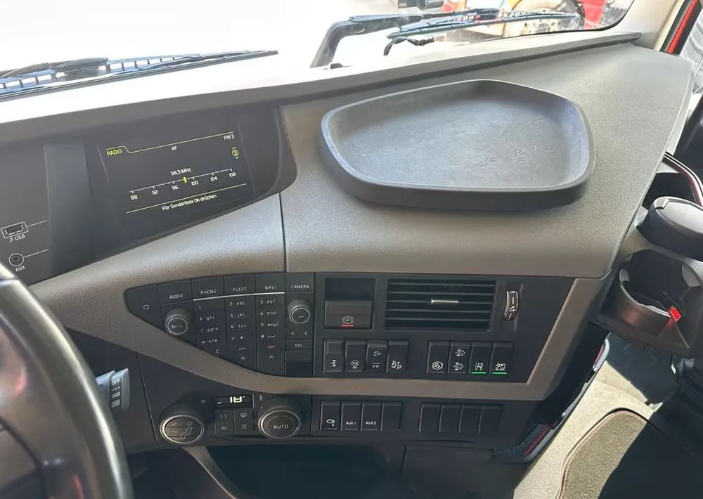 Camion platformă, Camion cu macara Volvo FH460 6x2 oś podnoszona – HDS Palfinger PK18.001L SLD3 / Euro 6C / 147 000 km!: Foto 12 Camion platformă, Camion cu macara Volvo FH460 6x2 oś podnoszona – HDS Palfinger PK18.001L SLD3 / Euro 6C / 147 000 km!: Foto 12