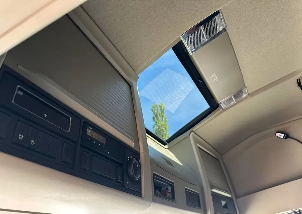 Camion platformă, Camion cu macara Volvo FH460 6x2 oś podnoszona – HDS Palfinger PK18.001L SLD3 / Euro 6C / 147 000 km!: Foto 16 Camion platformă, Camion cu macara Volvo FH460 6x2 oś podnoszona – HDS Palfinger PK18.001L SLD3 / Euro 6C / 147 000 km!: Foto 16