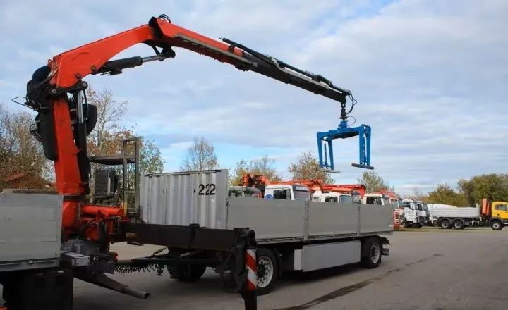 Volvo FH500 6x2 | Platforma z HDS Fassi F215A7 - Sterowanie radiowe | Euro 6 | Automatyczna skrzynia | 390 000 km - Camion platformă, Camion cu macara: Foto 3 Volvo FH500 6x2 | Platforma z HDS Fassi F215A7 - Sterowanie radiowe | Euro 6 | Automatyczna skrzynia | 390 000 km - Camion platformă, Camion cu macara: Foto 3