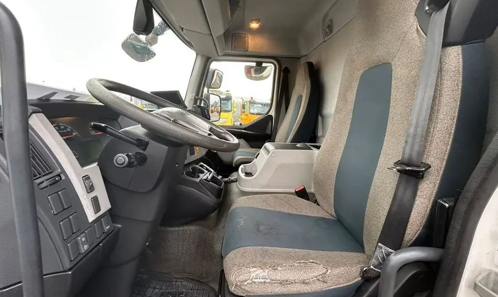 Leasing de  Volvo FL 250 | Chłodnia Carrier Supra -30°C | Hydrauliczna platforma załadunkowa | ogrzewanie postojowe | 187 654 km | Automatyczna skrzynia | Euro 6 |4x2 Volvo FL 250 | Chłodnia Carrier Supra -30°C | Hydrauliczna platforma załadunkowa | ogrzewanie postojowe | 187 654 km | Automatyczna skrzynia | Euro 6 |4x2: Foto 18