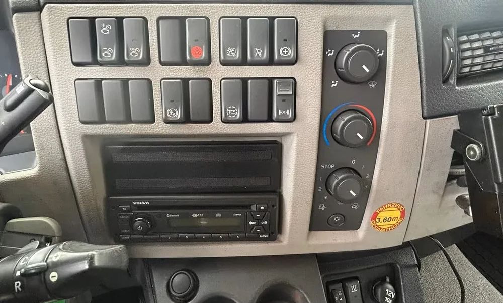 Leasing de  Volvo FL 250 | Chłodnia Carrier Supra -30°C | Hydrauliczna platforma załadunkowa | ogrzewanie postojowe | 187 654 km | Automatyczna skrzynia | Euro 6 |4x2 Volvo FL 250 | Chłodnia Carrier Supra -30°C | Hydrauliczna platforma załadunkowa | ogrzewanie postojowe | 187 654 km | Automatyczna skrzynia | Euro 6 |4x2: Foto 13