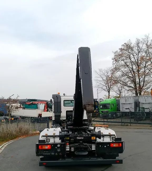 Volvo FM 410 • 6x2 • Meiller z systemem HDS (roll-off) • Euro 6 • Przebieg 251235 km • - Camion cu cârlig: Foto 5 Volvo FM 410 • 6x2 • Meiller z systemem HDS (roll-off) • Euro 6 • Przebieg 251235 km • - Camion cu cârlig: Foto 5