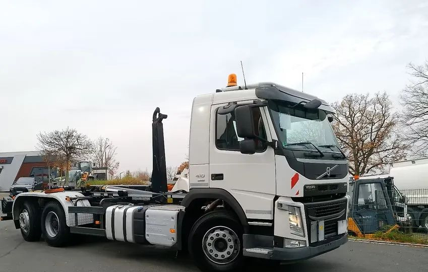 Volvo FM 410 • 6x2 • Meiller z systemem HDS (roll-off) • Euro 6 • Przebieg 251235 km • - Camion cu cârlig: Foto 1 Volvo FM 410 • 6x2 • Meiller z systemem HDS (roll-off) • Euro 6 • Przebieg 251235 km • - Camion cu cârlig: Foto 1