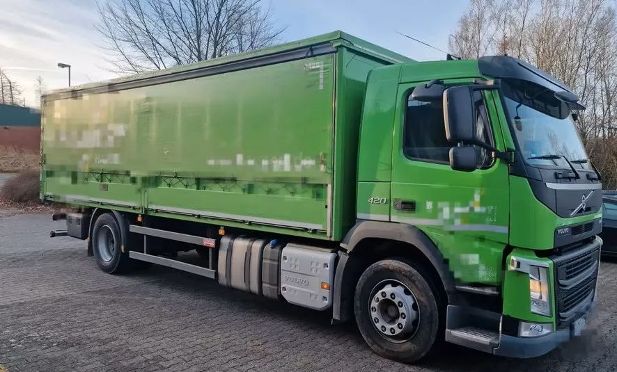 Volvo FM 420 – zabudowa + plandeka / Automatyczna skrzynia / Euro 6 / Zawieszenie pneumatyczne/ 4x2/ - Camion cu prelată: Foto 3 Volvo FM 420 – zabudowa + plandeka / Automatyczna skrzynia / Euro 6 / Zawieszenie pneumatyczne/ 4x2/ - Camion cu prelată: Foto 3