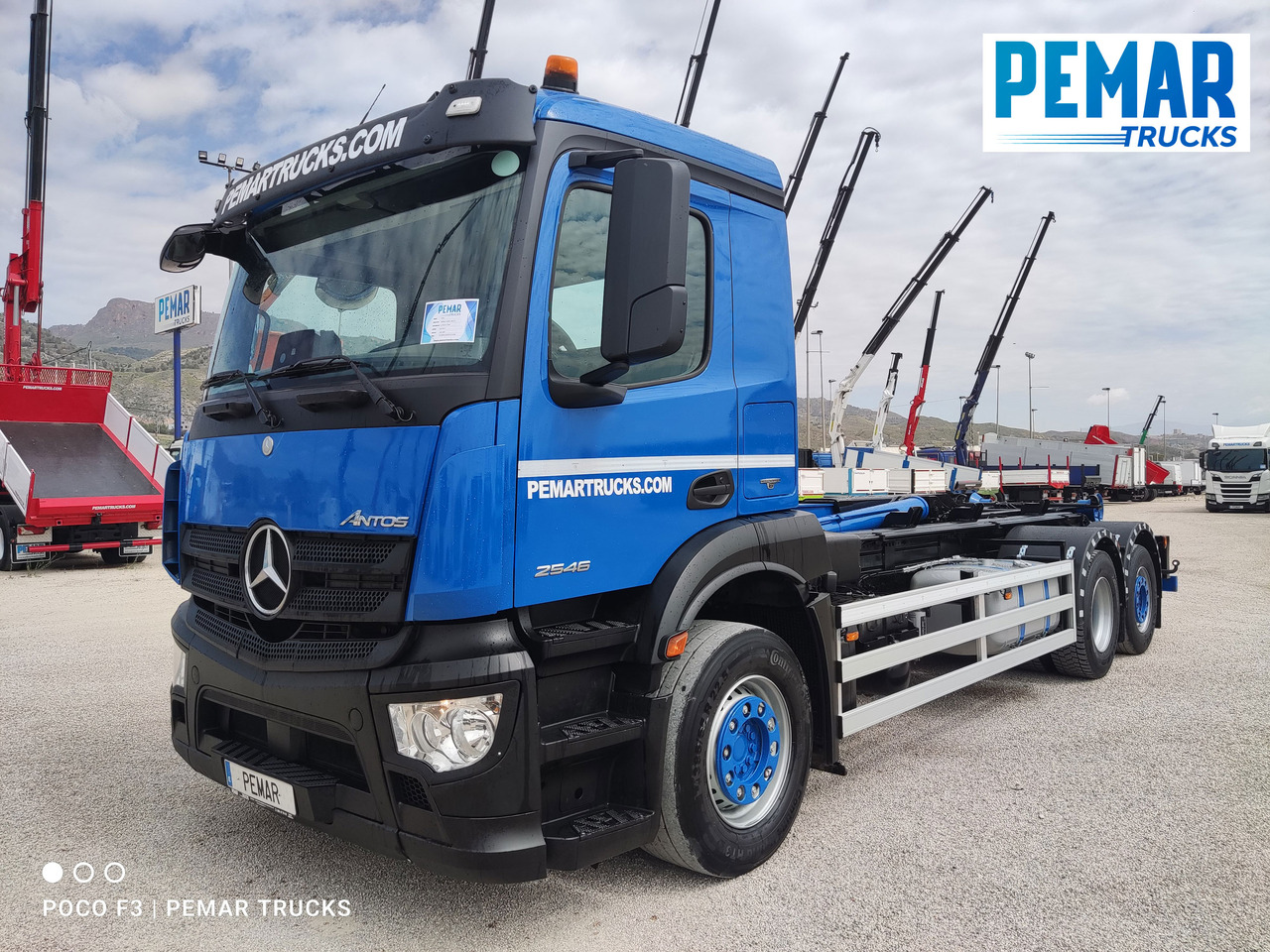 MERCEDES-BENZ ANTOS 2546 6X2 MULTILIFT - Camion transport containere/ Swap body: Foto 2 MERCEDES-BENZ ANTOS 2546 6X2 MULTILIFT - Camion transport containere/ Swap body: Foto 2