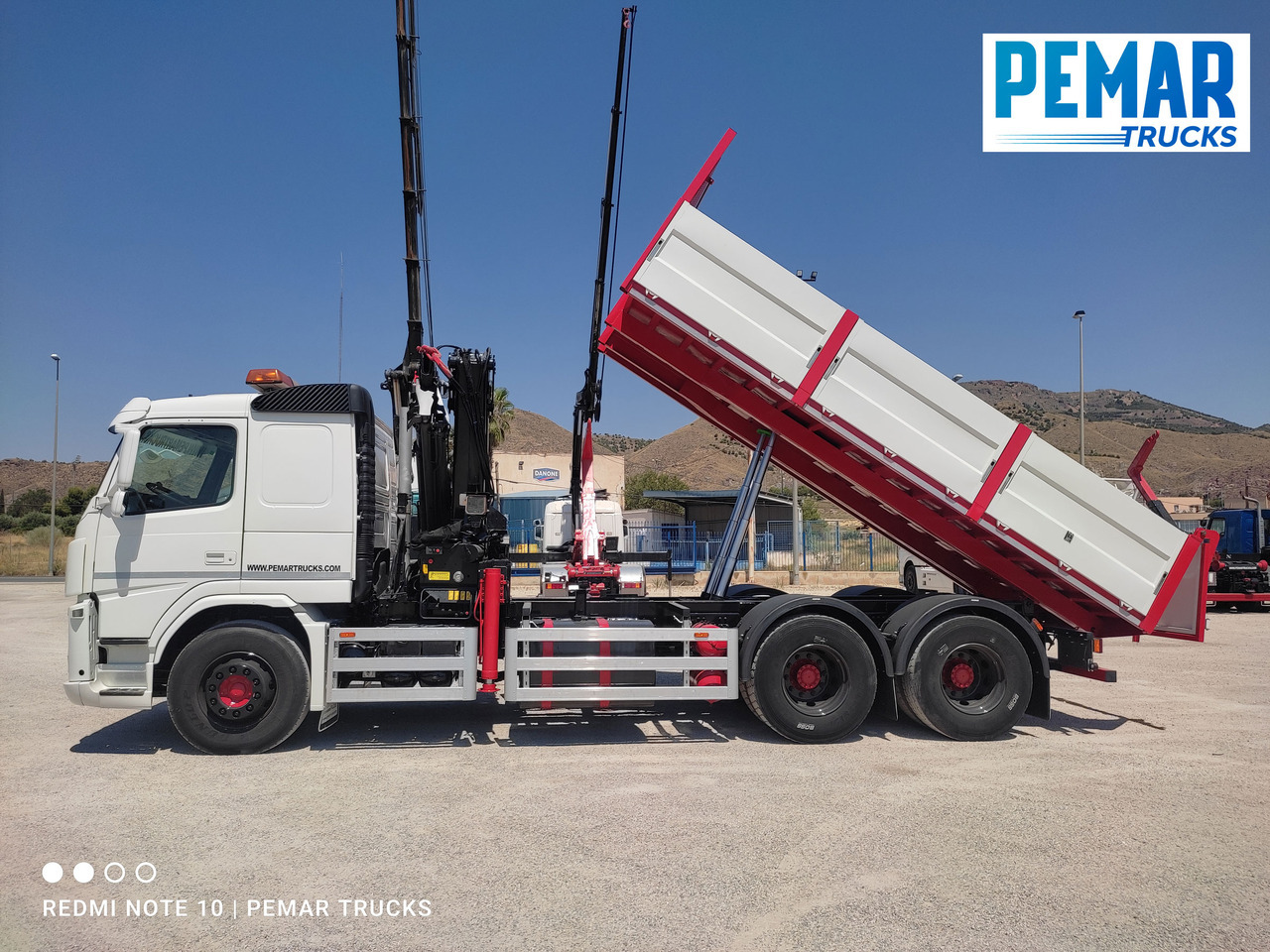 Camion basculantă, Camion cu macara VOLVO FM 440 6X4 GRUA BASCULANTE: Foto 15