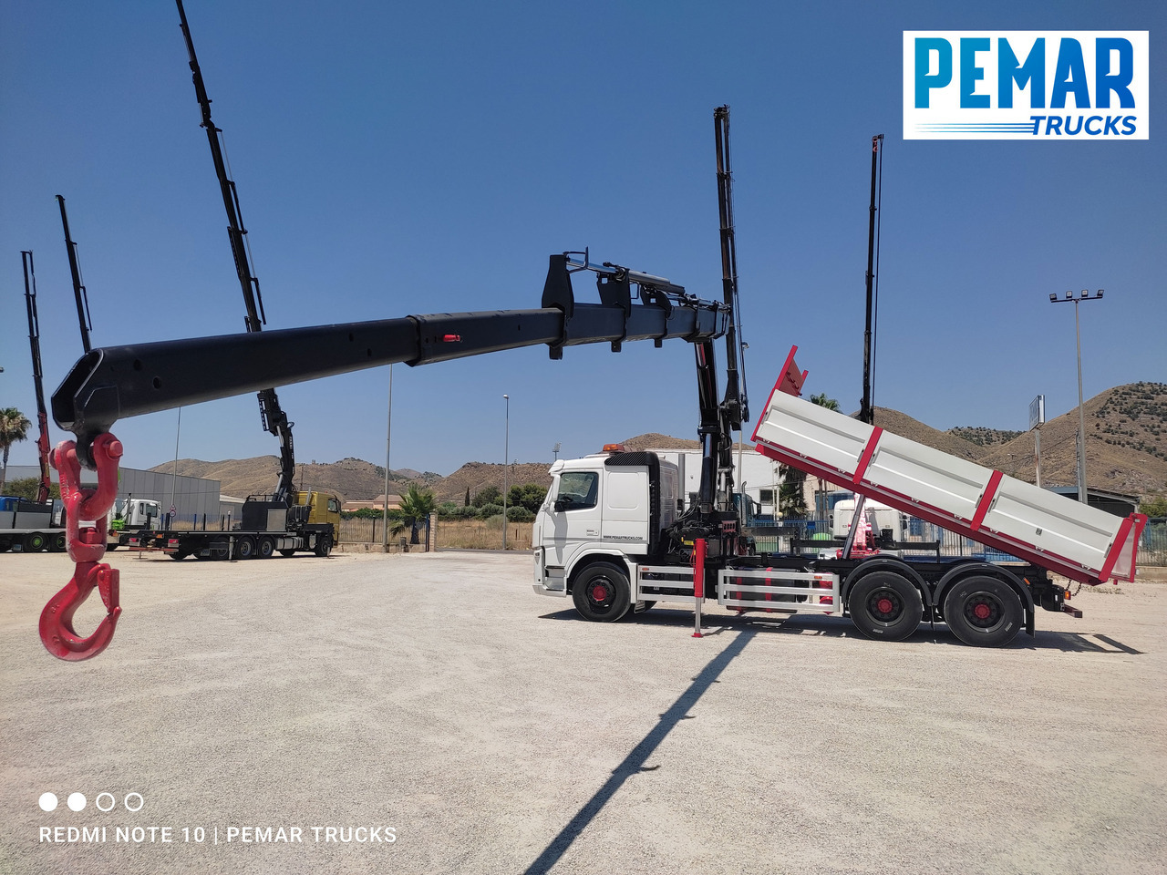 Camion basculantă, Camion cu macara VOLVO FM 440 6X4 GRUA BASCULANTE: Foto 34