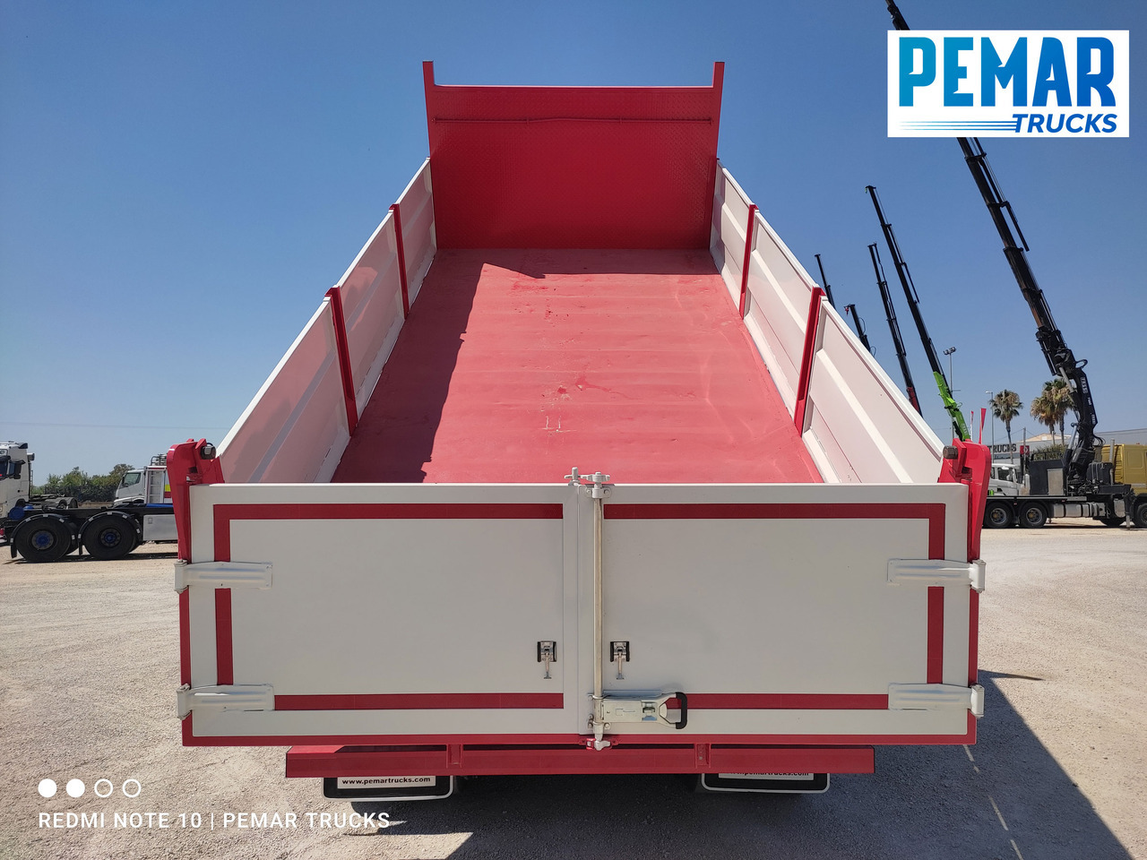 Camion basculantă, Camion cu macara VOLVO FM 440 6X4 GRUA BASCULANTE: Foto 17