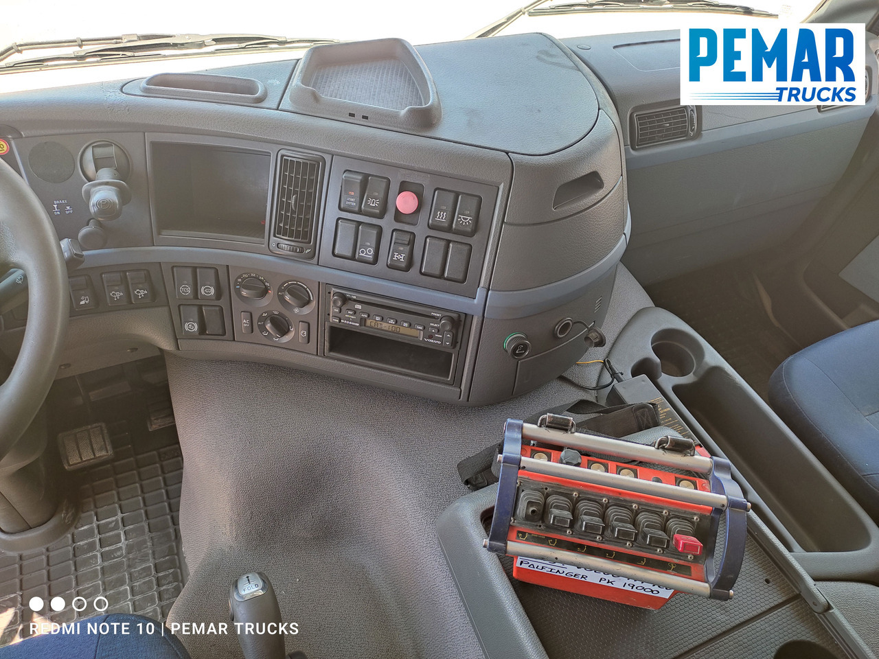 Camion basculantă, Camion cu macara VOLVO FM 440 6X4 GRUA BASCULANTE: Foto 43