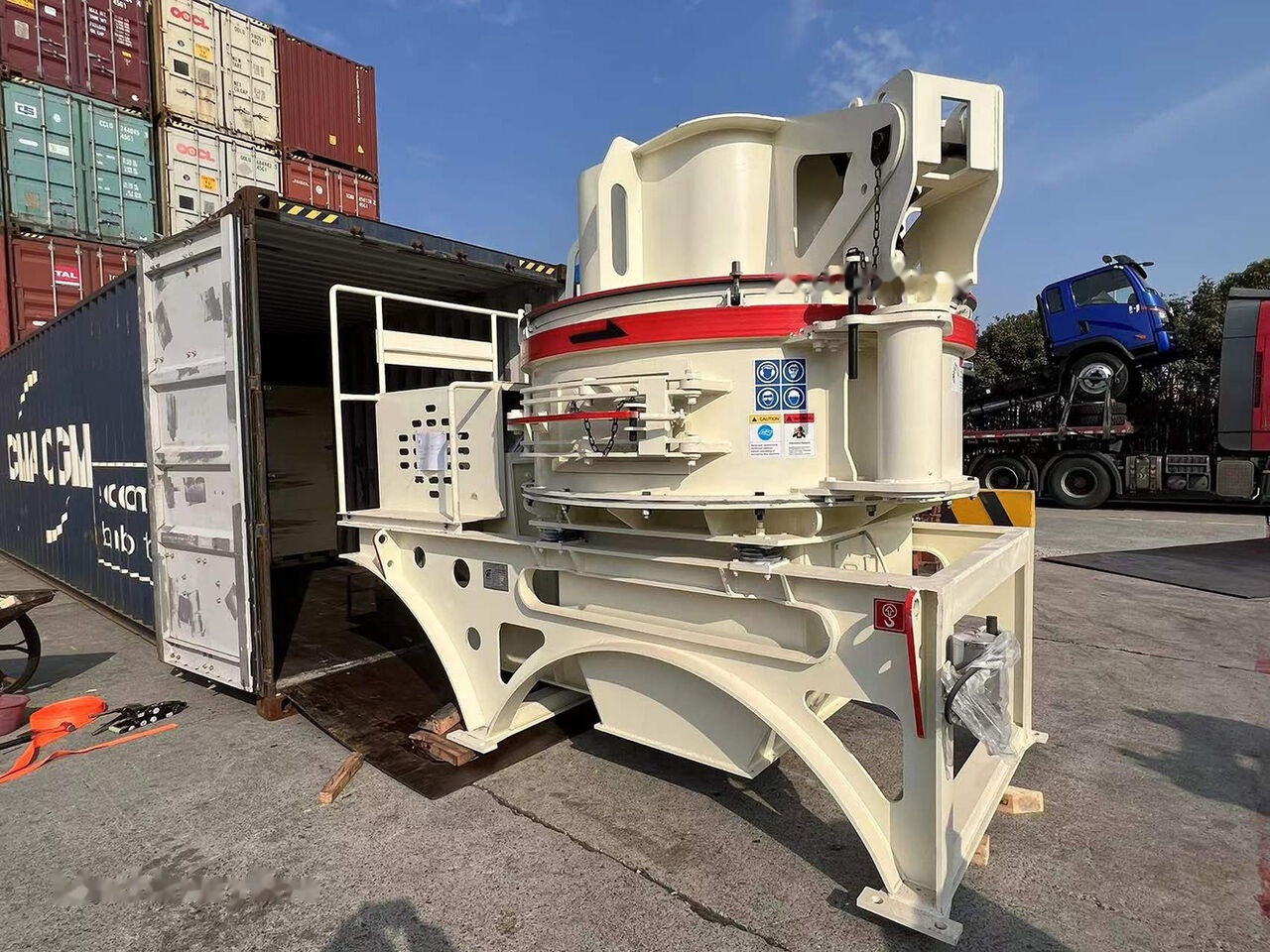 Kinglink KL-7 Vertical Shaft Impactor (VSI) for 5mm Sand Making | 30tph - Concasor mobil: Foto 2 Kinglink KL-7 Vertical Shaft Impactor (VSI) for 5mm Sand Making | 30tph - Concasor mobil: Foto 2