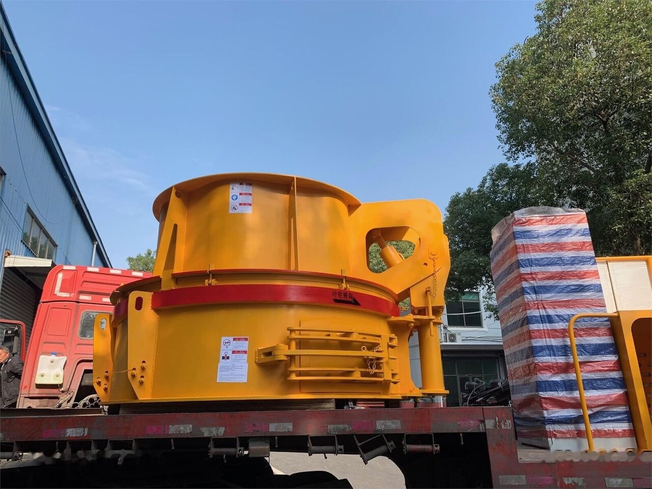 Kinglink VSI Crusher KL12 Vertical Shaft Impact Crusher - Concasor cu impact: Foto 1 Kinglink VSI Crusher KL12 Vertical Shaft Impact Crusher - Concasor cu impact: Foto 1