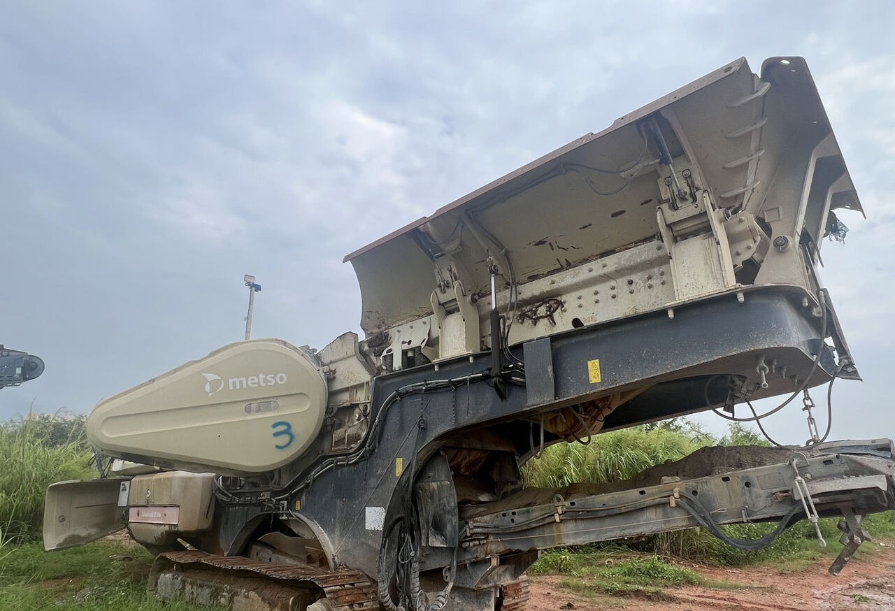 Metso Lokotrack LT106 Jaw Crusher - Concasor: Foto 1 Metso Lokotrack LT106 Jaw Crusher - Concasor: Foto 1