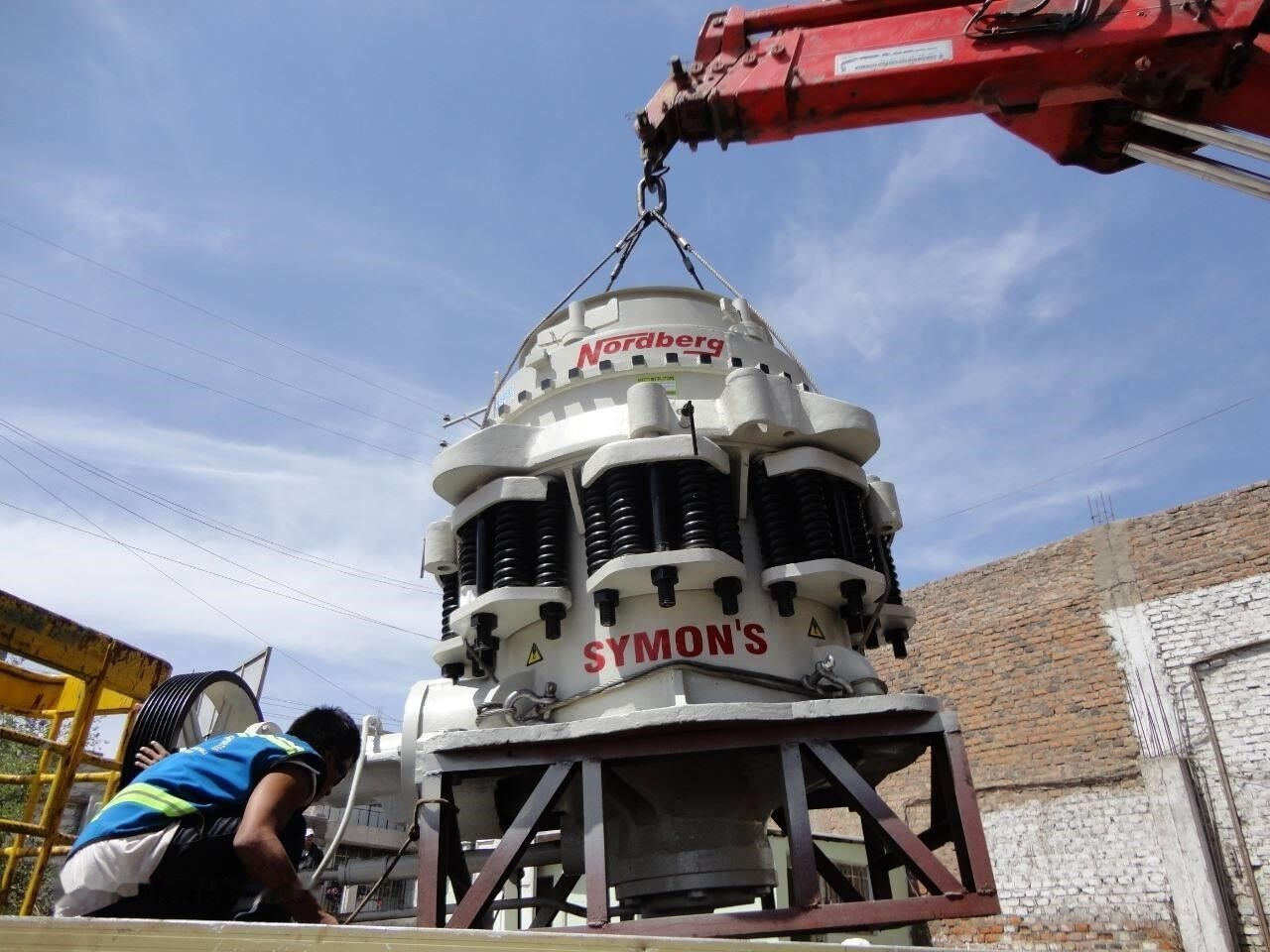 Symons NORDBERG/SYMONS 3 FT STD Cone Crusher - Concasor conice: Foto 1 Symons NORDBERG/SYMONS 3 FT STD Cone Crusher - Concasor conice: Foto 1