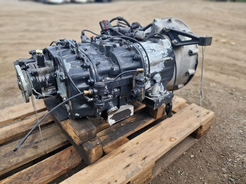 EATON / VICKERS Y 08389 WITH OVER - Cutie de viteze pentru Camion: Foto 4 EATON / VICKERS Y 08389 WITH OVER - Cutie de viteze pentru Camion: Foto 4