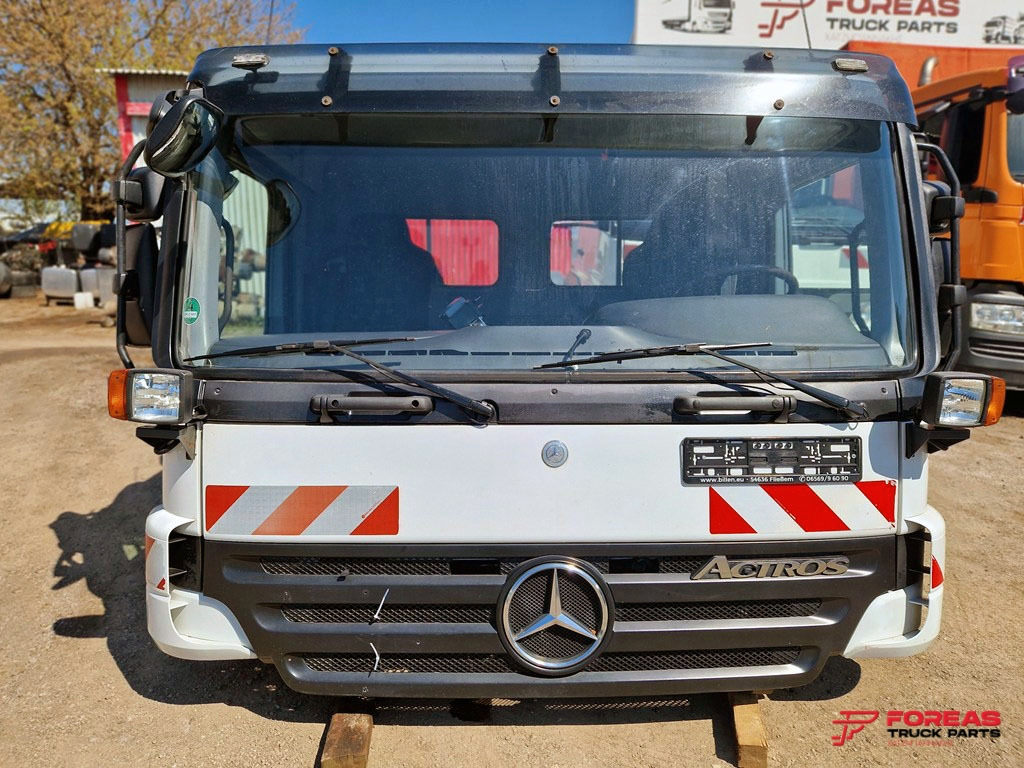 MERCEDES ACTROS MP2 MEDIUM - Cabină: Foto 2 MERCEDES ACTROS MP2 MEDIUM - Cabină: Foto 2