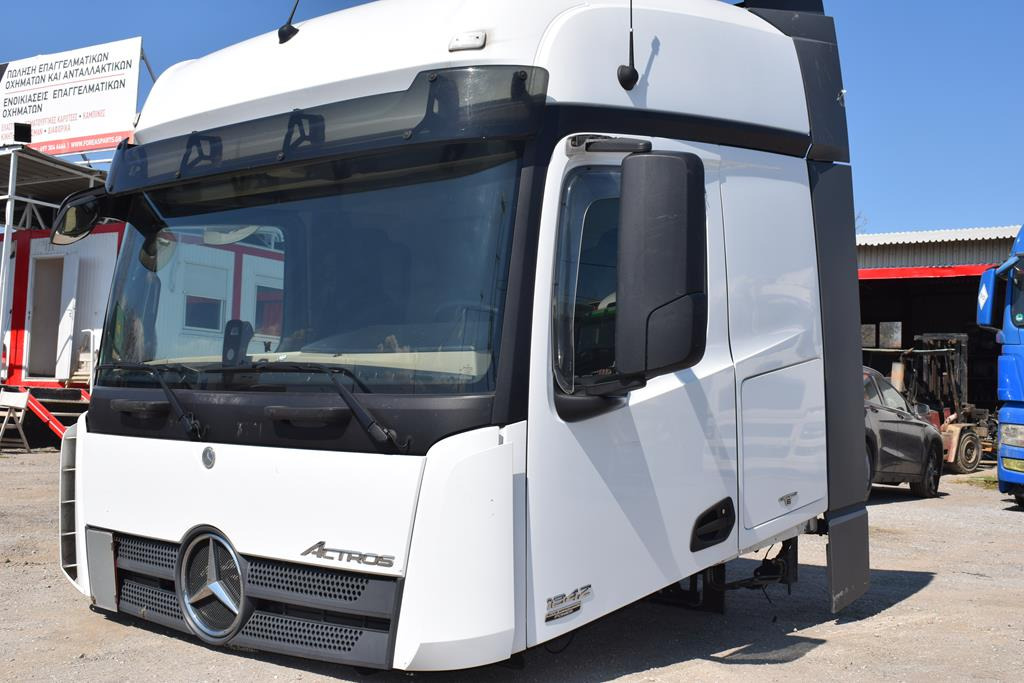 MERCEDES-BENZ ACTROS MP 4 (BIG SPACE) - Cabină pentru Camion: Foto 1 MERCEDES-BENZ ACTROS MP 4 (BIG SPACE) - Cabină pentru Camion: Foto 1