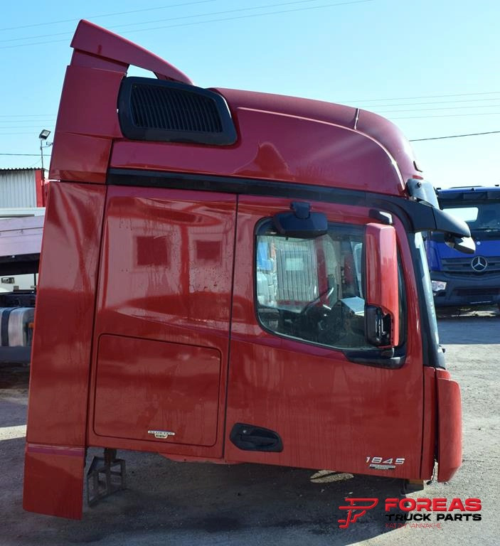 MERCEDES-BENZ ACTROS MP4 GIGA SPACE - Cabină pentru Camion: Foto 4 MERCEDES-BENZ ACTROS MP4 GIGA SPACE - Cabină pentru Camion: Foto 4