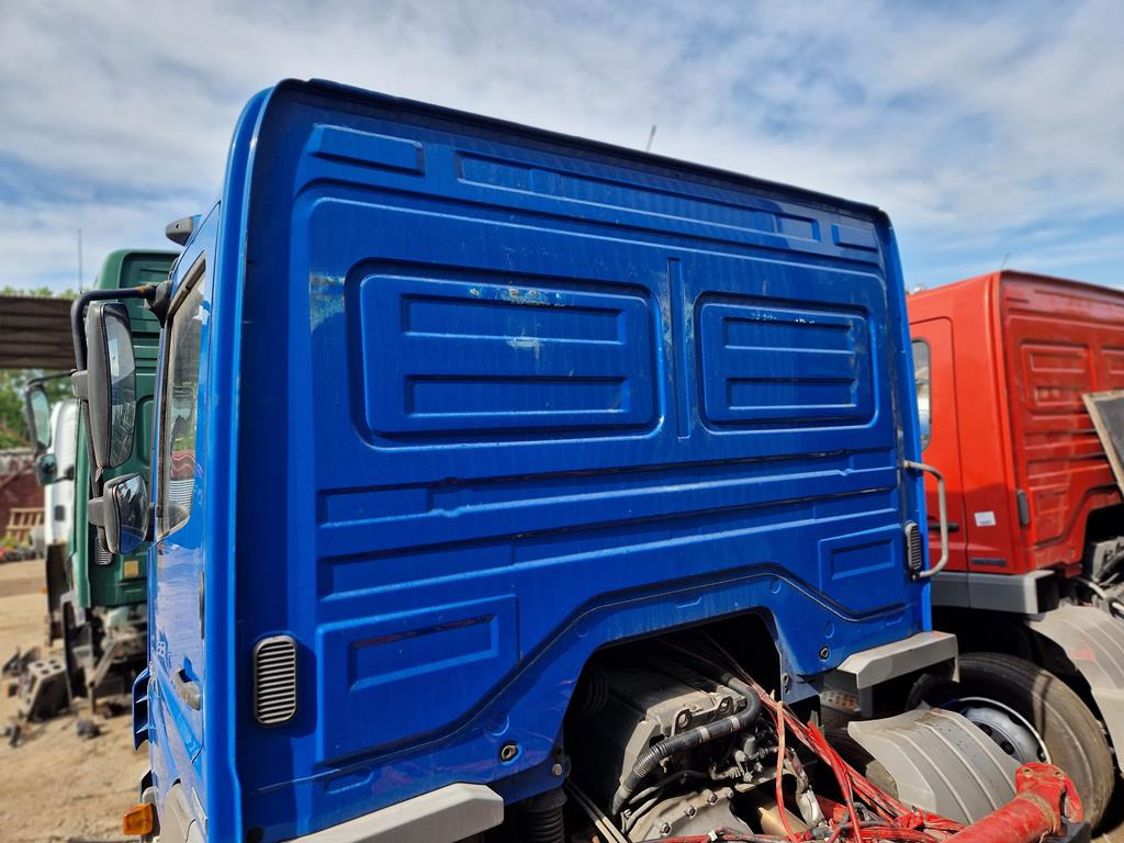 MERCEDES-BENZ ATEGO 3 - Cabină pentru Camion: Foto 5 MERCEDES-BENZ ATEGO 3 - Cabină pentru Camion: Foto 5