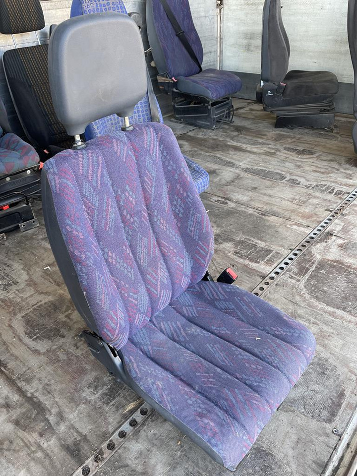 MERCEDES-BENZ ATEGO - Scaun pentru Camion: Foto 2 MERCEDES-BENZ ATEGO - Scaun pentru Camion: Foto 2