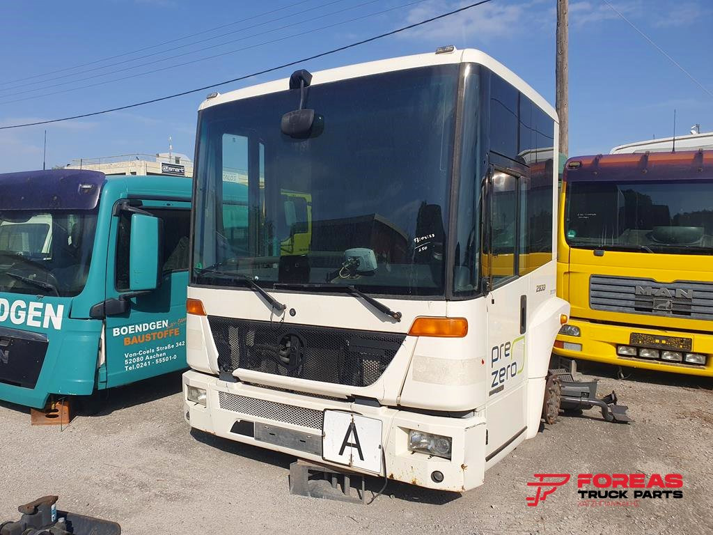MERCEDES-BENZ ECONIC 2633 - Cabină pentru Camion: Foto 1 MERCEDES-BENZ ECONIC 2633 - Cabină pentru Camion: Foto 1