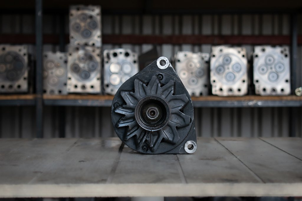 MERCEDES-BENZ MRS 381-389 - Alternator pentru Camion: Foto 2 MERCEDES-BENZ MRS 381-389 - Alternator pentru Camion: Foto 2
