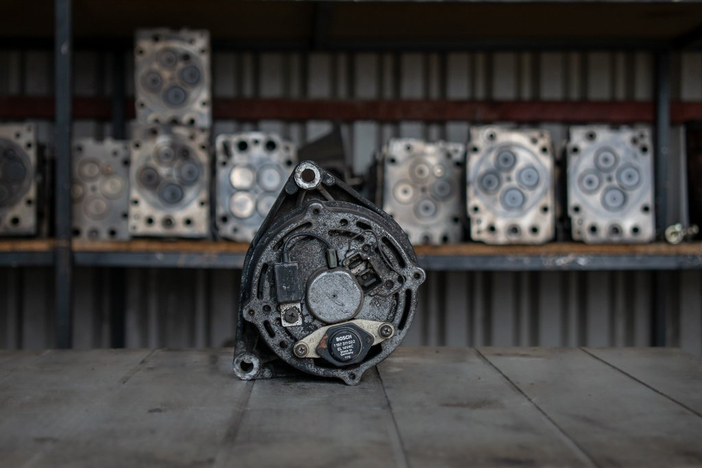 MERCEDES-BENZ MRS 381-389 - Alternator pentru Camion: Foto 3 MERCEDES-BENZ MRS 381-389 - Alternator pentru Camion: Foto 3