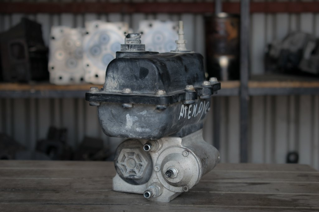 MERCEDES-BENZ PUMP - ADBLUE FUEL INJECTION UNIT FOR ATEGO - ACTROS - Sistem de evacuare pentru Camion: Foto 2 MERCEDES-BENZ PUMP - ADBLUE FUEL INJECTION UNIT FOR ATEGO - ACTROS - Sistem de evacuare pentru Camion: Foto 2