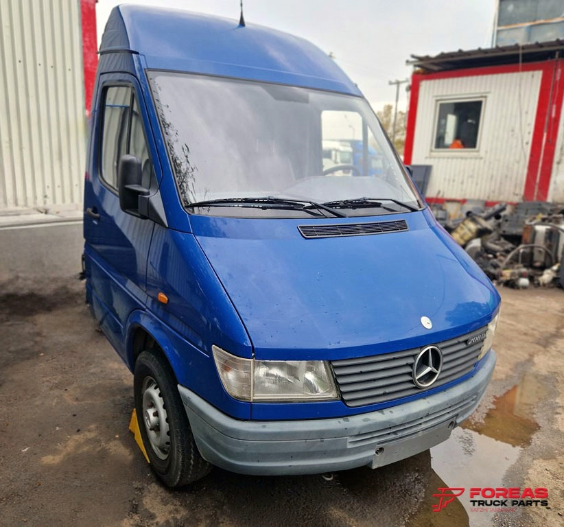 MERCEDES SPRINTER OM601 - Cabină pentru Autoutilitară: Foto 3 MERCEDES SPRINTER OM601 - Cabină pentru Autoutilitară: Foto 3