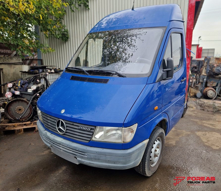 MERCEDES SPRINTER OM601 - Cabină pentru Autoutilitară: Foto 1 MERCEDES SPRINTER OM601 - Cabină pentru Autoutilitară: Foto 1