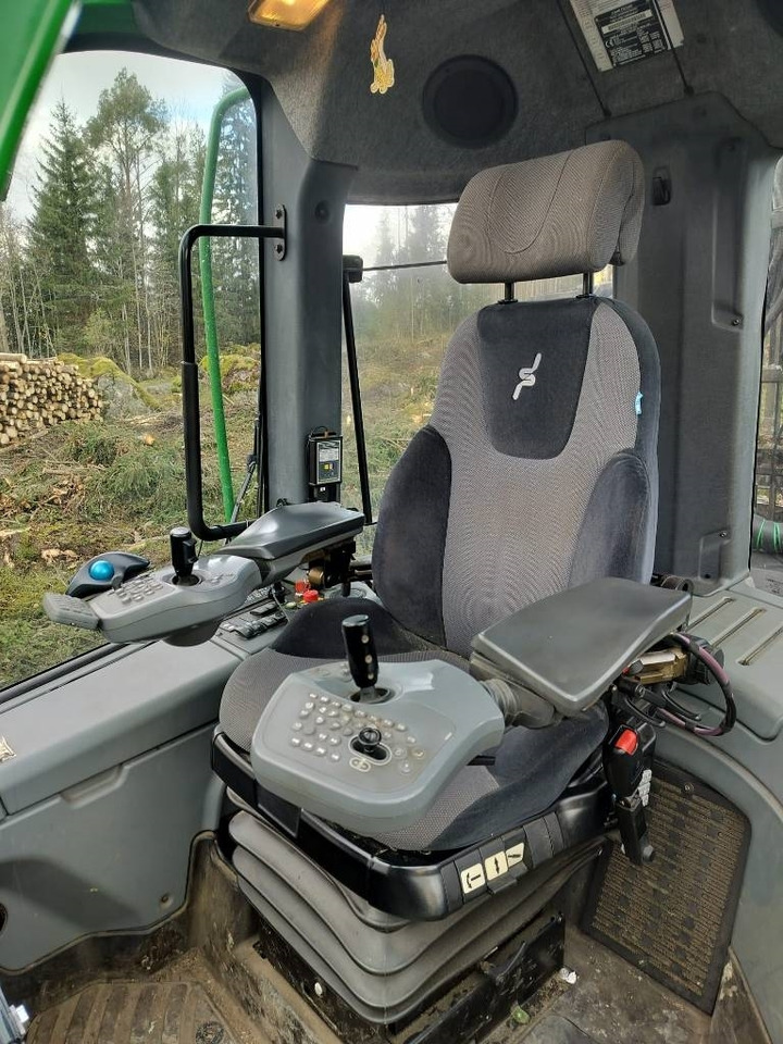 Forwarder John Deere 1510 E: Foto 12 Forwarder John Deere 1510 E: Foto 12