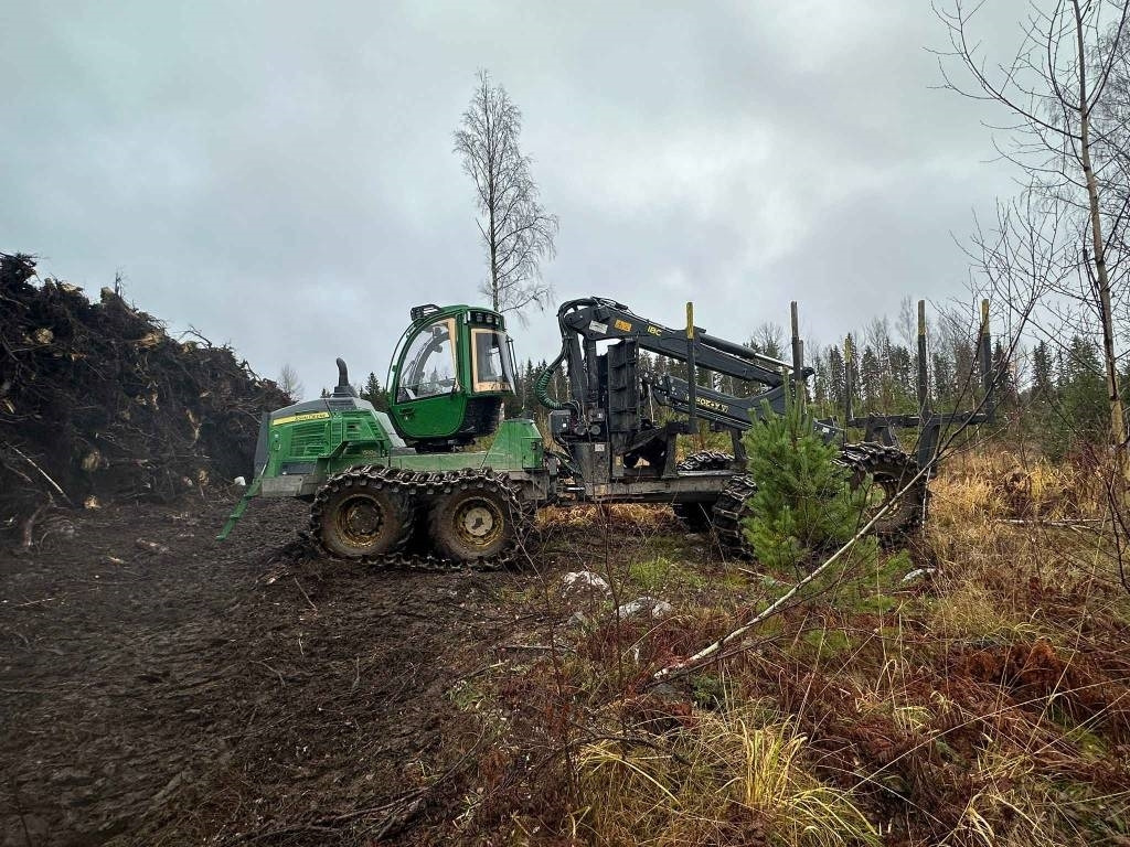 John Deere 1510 G - Forwarder: Foto 3 John Deere 1510 G - Forwarder: Foto 3