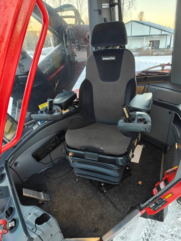 Leasing de Komatsu 951  Komatsu 951: Foto 19