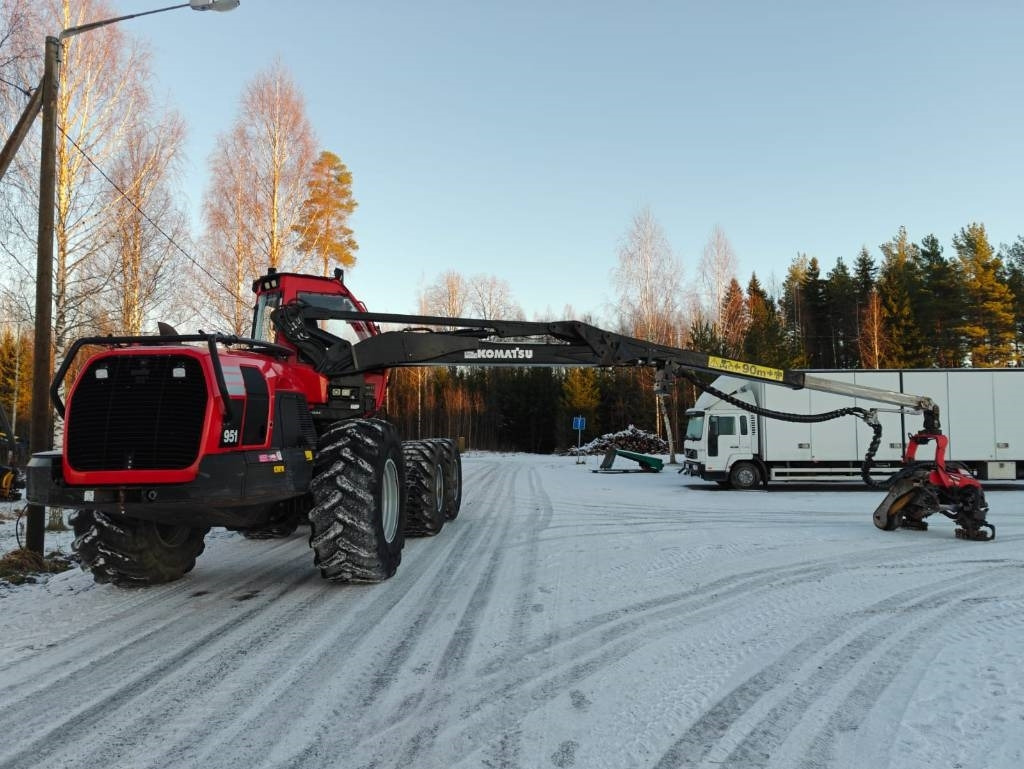 Leasing de Komatsu 951  Komatsu 951: Foto 12