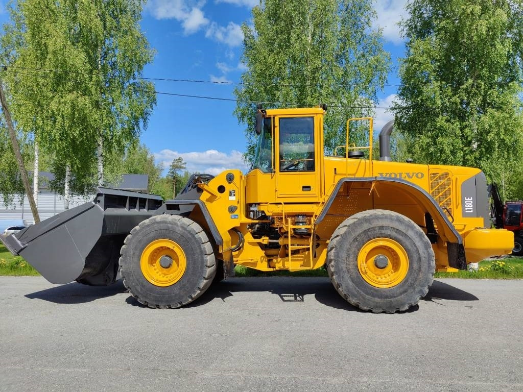 Volvo L 180 E - Încărcător frontal pe pneuri: Foto 2 Volvo L 180 E - Încărcător frontal pe pneuri: Foto 2