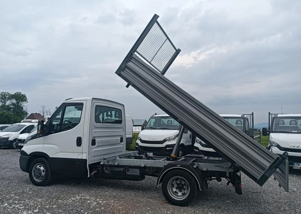 Iveco 35C13, 35C12, 35C14, 35C15 - Autoutilitară basculantă: Foto 4 Iveco 35C13, 35C12, 35C14, 35C15 - Autoutilitară basculantă: Foto 4