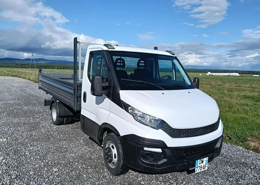Iveco DAILY 35C13, 35C12, 35C14, 35C15 - Autoutilitară basculantă: Foto 2 Iveco DAILY 35C13, 35C12, 35C14, 35C15 - Autoutilitară basculantă: Foto 2