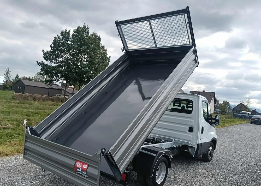 Iveco DAILY 35C14, 35C13, 35C12, 35C15 - Autoutilitară basculantă: Foto 5 Iveco DAILY 35C14, 35C13, 35C12, 35C15 - Autoutilitară basculantă: Foto 5