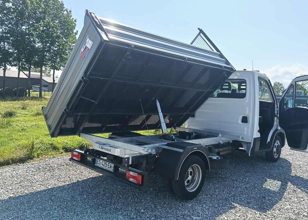 Iveco DAILY 35C14, 35C13, 35C12 - Autoutilitară basculantă: Foto 3 Iveco DAILY 35C14, 35C13, 35C12 - Autoutilitară basculantă: Foto 3