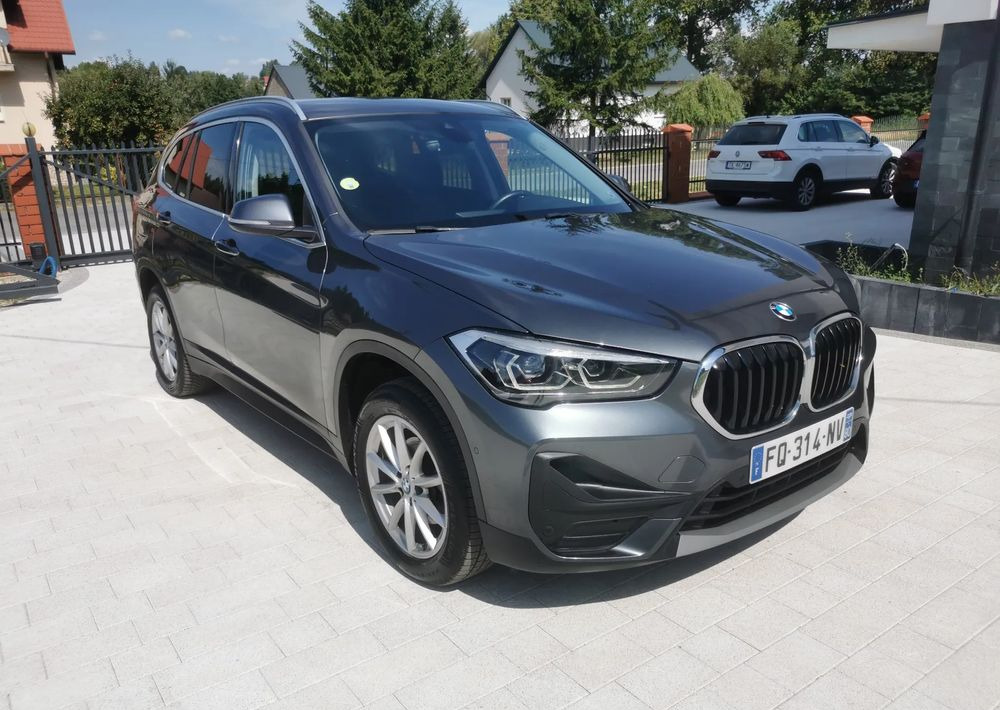 BMW X1 sDrive16d - Mașină break: Foto 1 BMW X1 sDrive16d - Mașină break: Foto 1