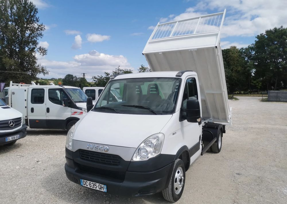 Iveco Daily 35C11 Kiper wywrotka Hak Bliźniak sprowadzony 35C12 - Autoutilitară basculantă: Foto 1 Iveco Daily 35C11 Kiper wywrotka Hak Bliźniak sprowadzony 35C12 - Autoutilitară basculantă: Foto 1