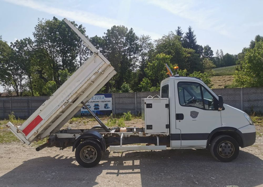 Iveco Daily 35C11 Kiper wywrotka Hak Bliźniak sprowadzony - Autoutilitară basculantă: Foto 2 Iveco Daily 35C11 Kiper wywrotka Hak Bliźniak sprowadzony - Autoutilitară basculantă: Foto 2